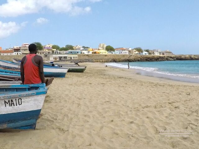 barcos_ilha_maio.jpg